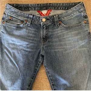 Excellent Preowned Condition Lucky Brand Jeans Size 28 very Cute.
